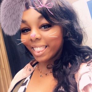 Meet your Posher, Leah